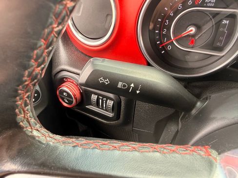 Used 2020 Jeep Gladiator Rubicon w/ Advanced Safety Group AWD/4WD image 47