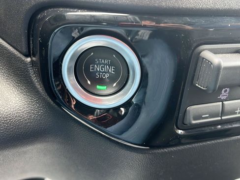 Used 2025 Chevrolet Silverado 1500 RST AWD/4WD image 16