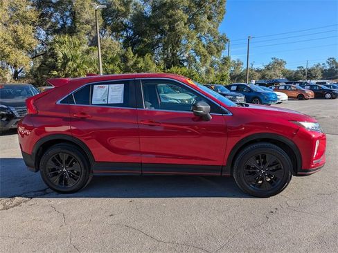 Used 2020 Mitsubishi Eclipse Cross LE image 3