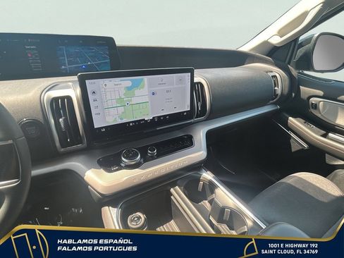 Used 2025 Ford Expedition Active AWD/4WD image 8