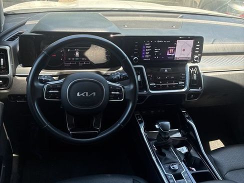 Used 2022 Kia Sorento SX AWD/4WD image 10