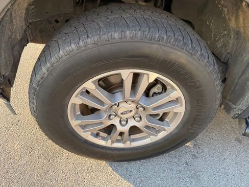 Used 2020 Ford F150 Lariat image 11