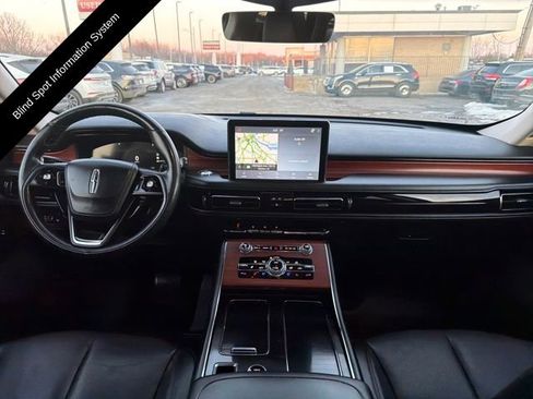 Used 2023 Lincoln Aviator Reserve w/ Equipment Group 201A image 17
