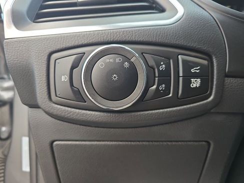 Used 2024 Ford Edge Titanium image 29