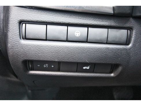 Used 2022 Nissan Rogue SV w/ SV Premium Package FWD image 22