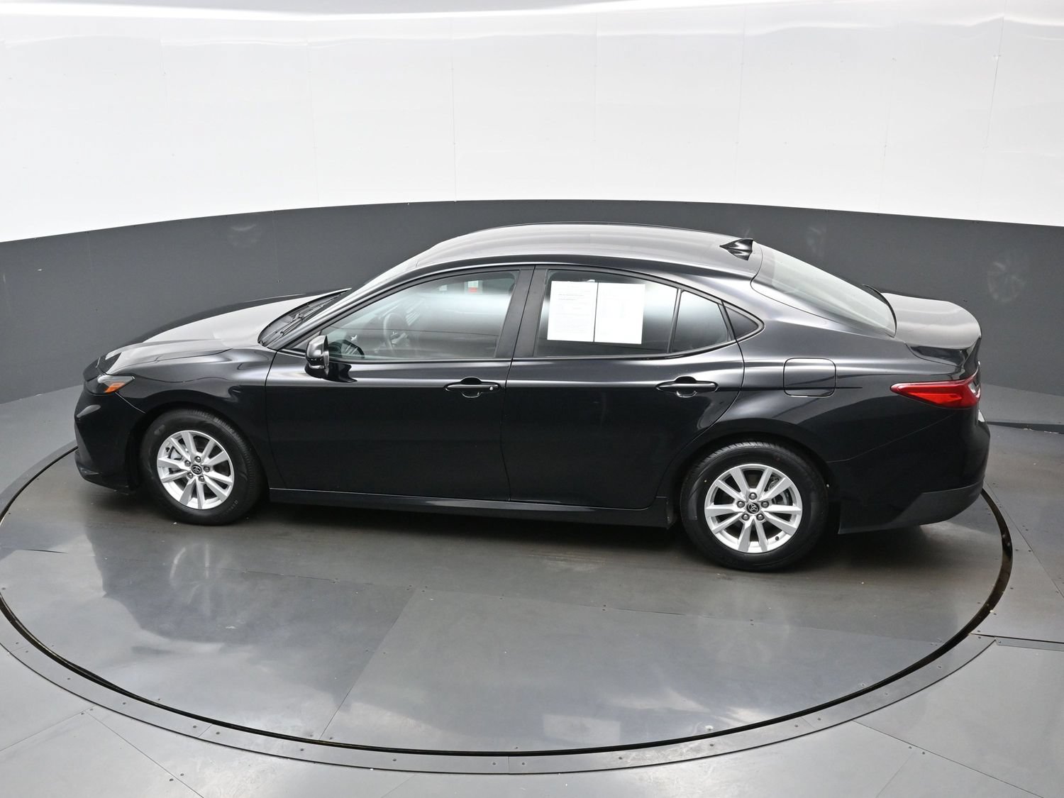 Used 2025 Toyota Camry LE FWD image 37