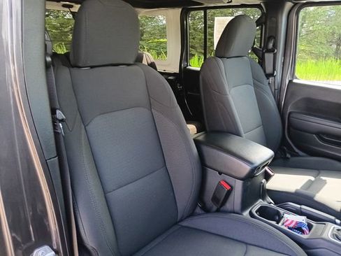 Used 2023 Jeep Wrangler Unlimited Sport AWD/4WD image 14