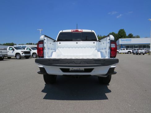 New 2026 GMC Canyon Elevation image 5