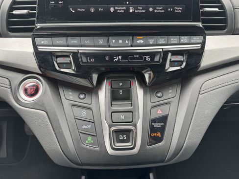 Used 2025 Honda Odyssey Sport-L image 15