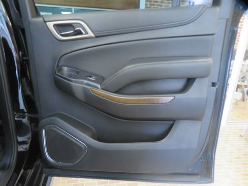 Used 2019 GMC Yukon XL Denali AWD/4WD image 22