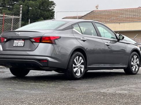 Used 2025 Nissan Altima 2.5 S image 4
