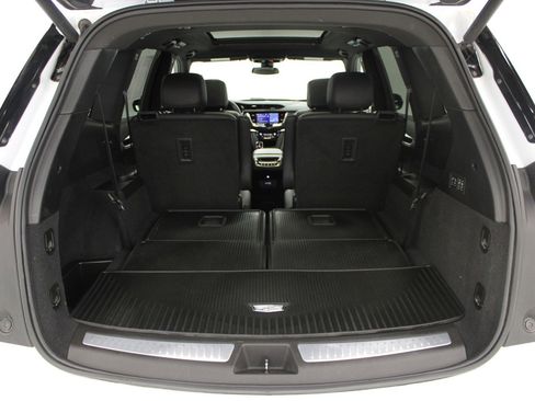 Certified 2024 Cadillac XT6 Premium Luxury image 9