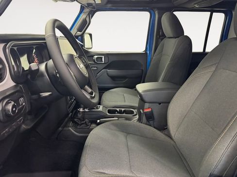 Used 2025 Jeep Wrangler Unlimited Sport AWD/4WD image 7