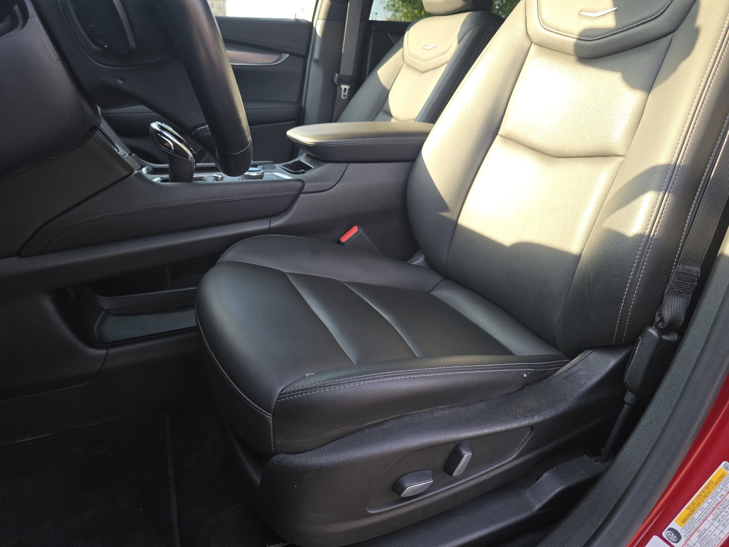 Used 2022 Cadillac XT5 Luxury FWD image 35