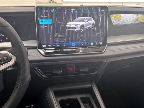New 2026 Volkswagen Tiguan SE R-Line FWD image 4