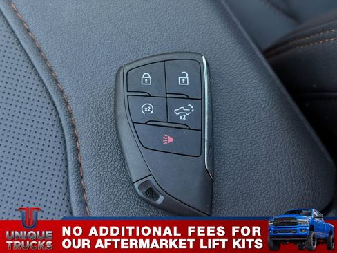 Used 2025 GMC Sierra 2500 AT4 w/ AT4 Premium Plus Package image 37