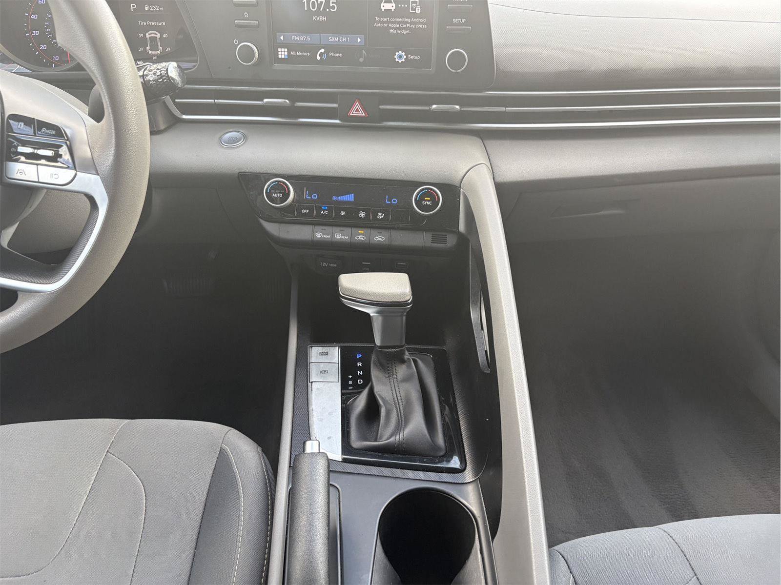 Used 2021 Hyundai Elantra SEL FWD image 15