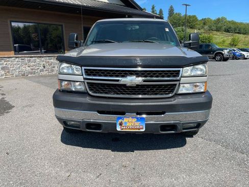 Used 2006 Chevrolet Silverado 2500 LT w/ Heavy-Duty Power Package AWD/4WD image 12
