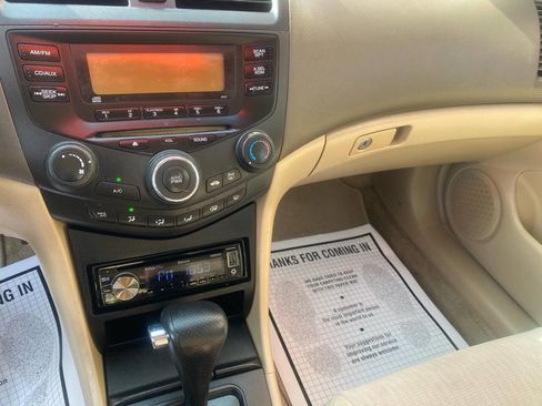 Used 2004 Honda Accord LX image 14