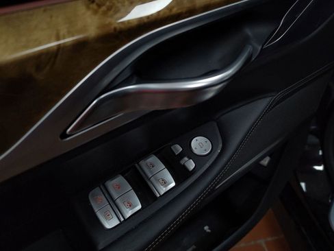 Used 2017 BMW 750i xDrive 750i xDrive image 12