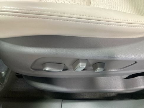 Used 2021 Cadillac XT6 Premium Luxury image 27