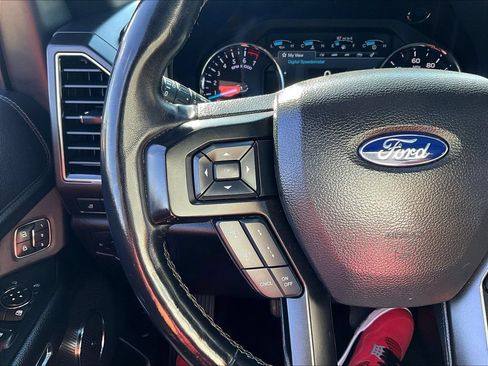 Used 2018 Ford Expedition Limited w/ Equipment Group 302A AWD/4WD image 11