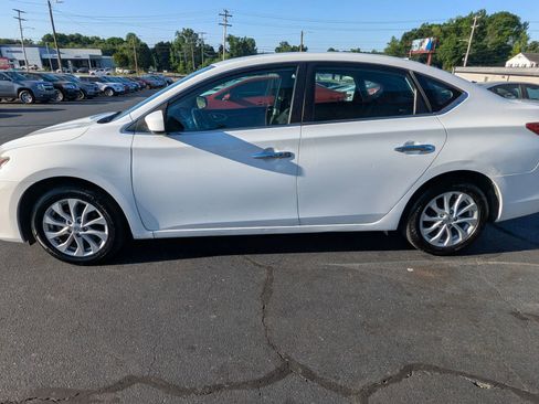 Used 2019 Nissan Sentra SV image 4