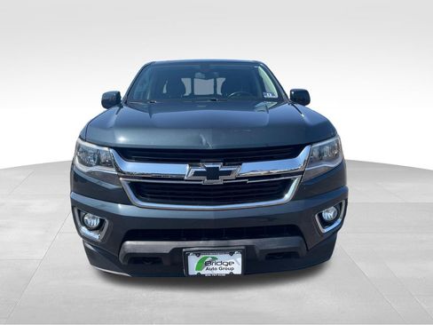 Used 2017 Chevrolet Colorado LT w/ LT Convenience Package image 2