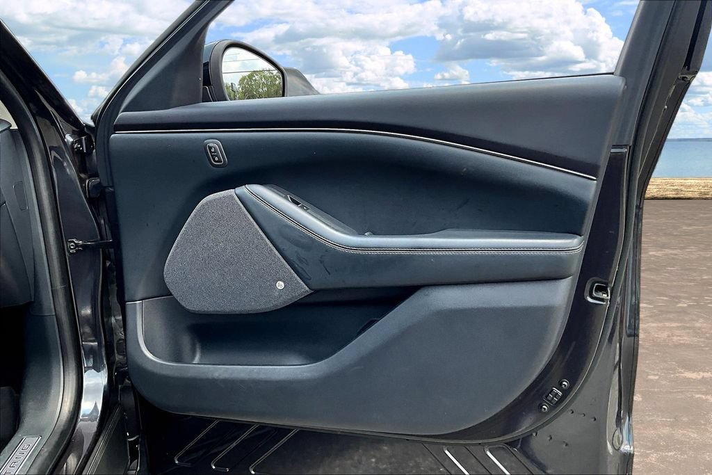 Used 2022 Ford Mustang Mach-E Premium AWD/4WD image 28