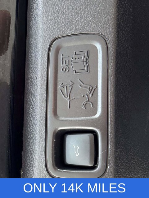 Certified 2023 Lincoln Navigator Reserve w/ Monochromatic Package AWD/4WD image 8