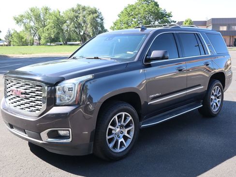 Used 2018 GMC Yukon Denali image 10