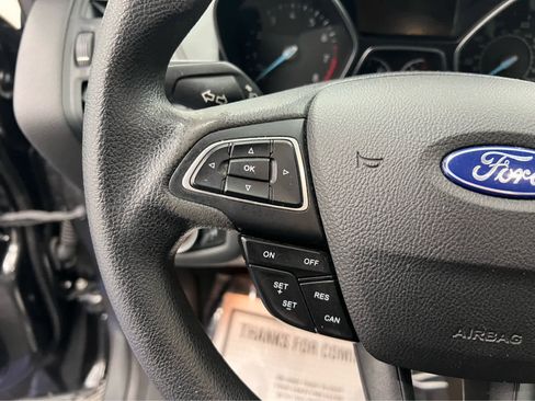 Used 2018 Ford Escape SE image 19