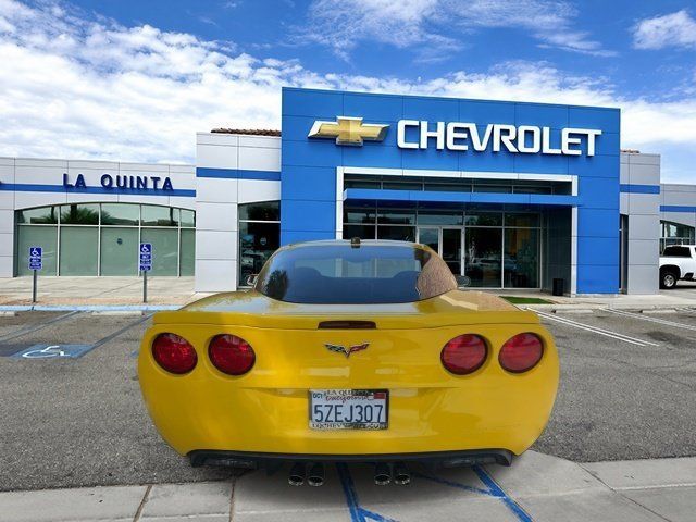 Used 2005 Chevrolet Corvette Coupe w/ Preferred Equipment Group RWD image 7