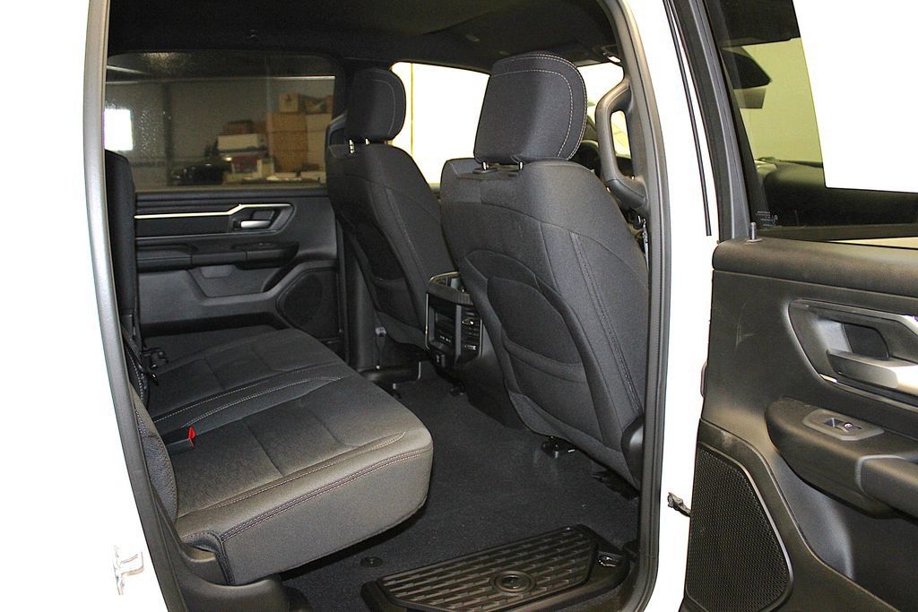 New 2026 RAM 1500 Big Horn AWD/4WD image 33