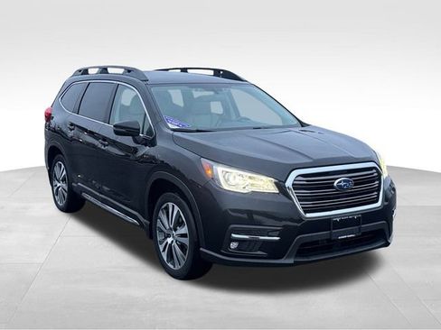 Used 2022 Subaru Ascent Limited image 7