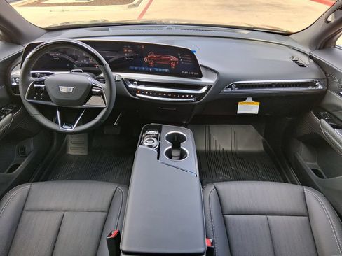 New 2026 Cadillac Lyriq Sport w/ LPO, ONYX Package RWD image 9