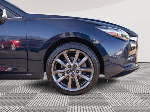 Used 2018 MAZDA MAZDA3 Touring image 23