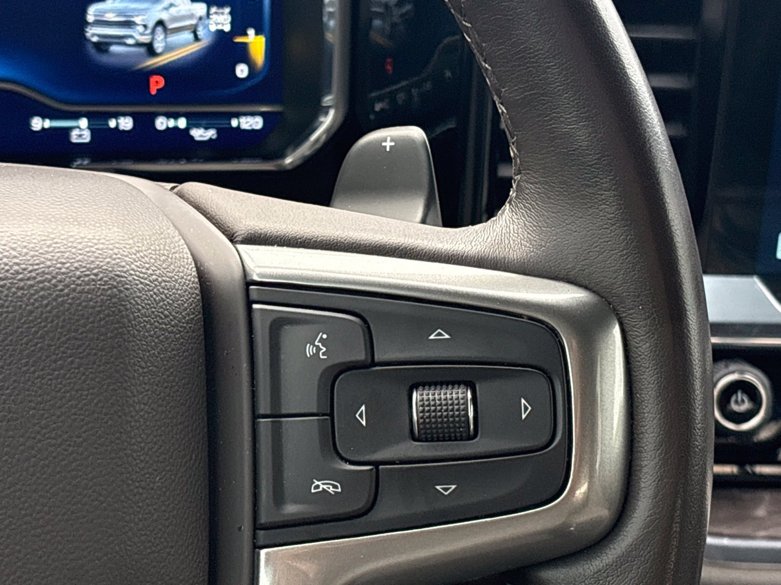 Used 2023 Chevrolet Silverado 1500 LTZ AWD/4WD image 31