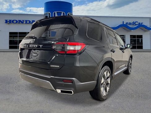New 2026 Honda Pilot Touring image 7