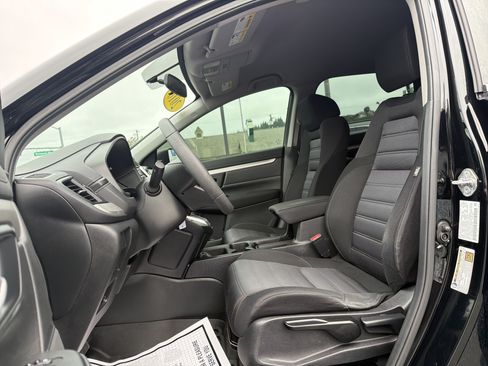 Used 2018 Honda CR-V LX image 11