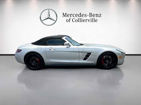 Used 2012 Mercedes-Benz SLS AMG Roadster image 4