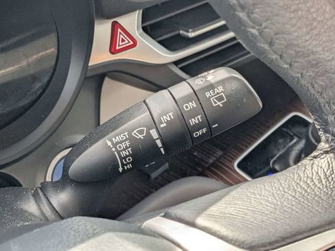 Used 2022 Toyota Sienna XLE FWD image 27