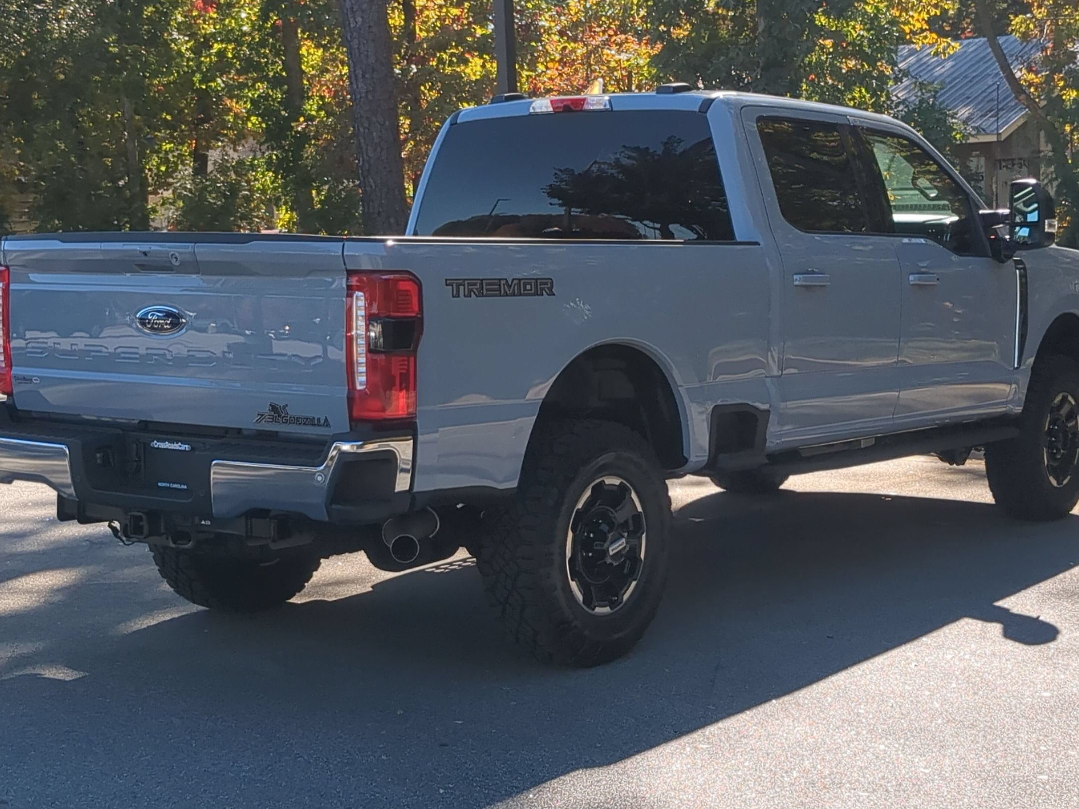 Certified 2026 Ford F250 Lariat w/ Tremor Off-Road Package AWD/4WD image 3