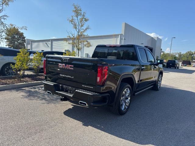 Used 2024 GMC Sierra 1500 Denali w/ Denali Reserve Package AWD/4WD image 3
