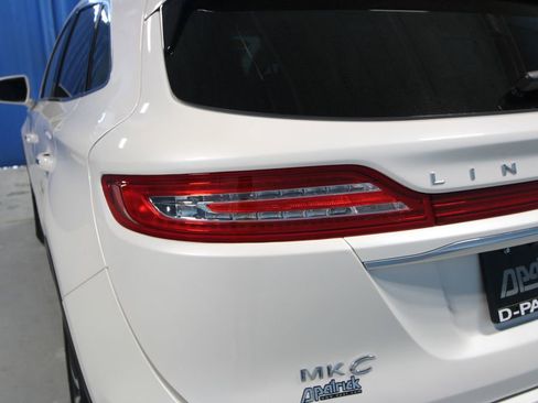 Used 2019 Lincoln MKC Reserve w/ MKC Climate Package AWD/4WD image 35