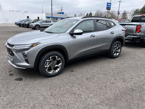 New 2026 Chevrolet Trax LT image 1