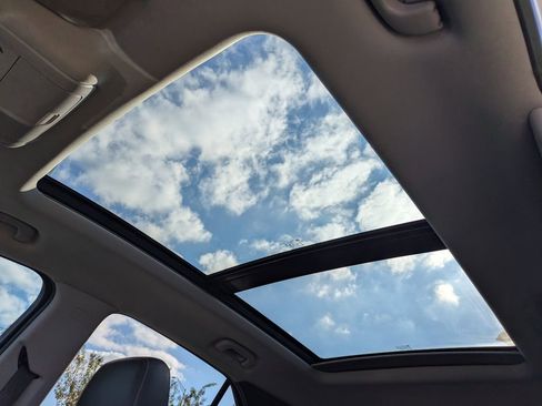 Used 2022 Chevrolet Equinox Premier image 23