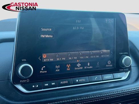 Used 2023 Nissan Rogue SV FWD image 18