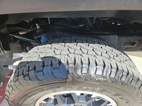 Used 2025 Toyota Tacoma TRD Off-Road image 26