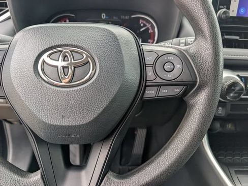 Used 2025 Toyota RAV4 XLE FWD image 14